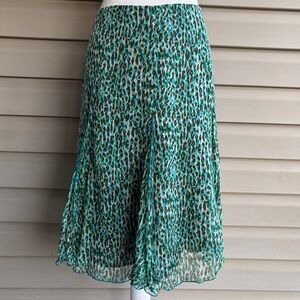 •Dana Buchman• 100% Silk Gored Panel Skirt - Size 16